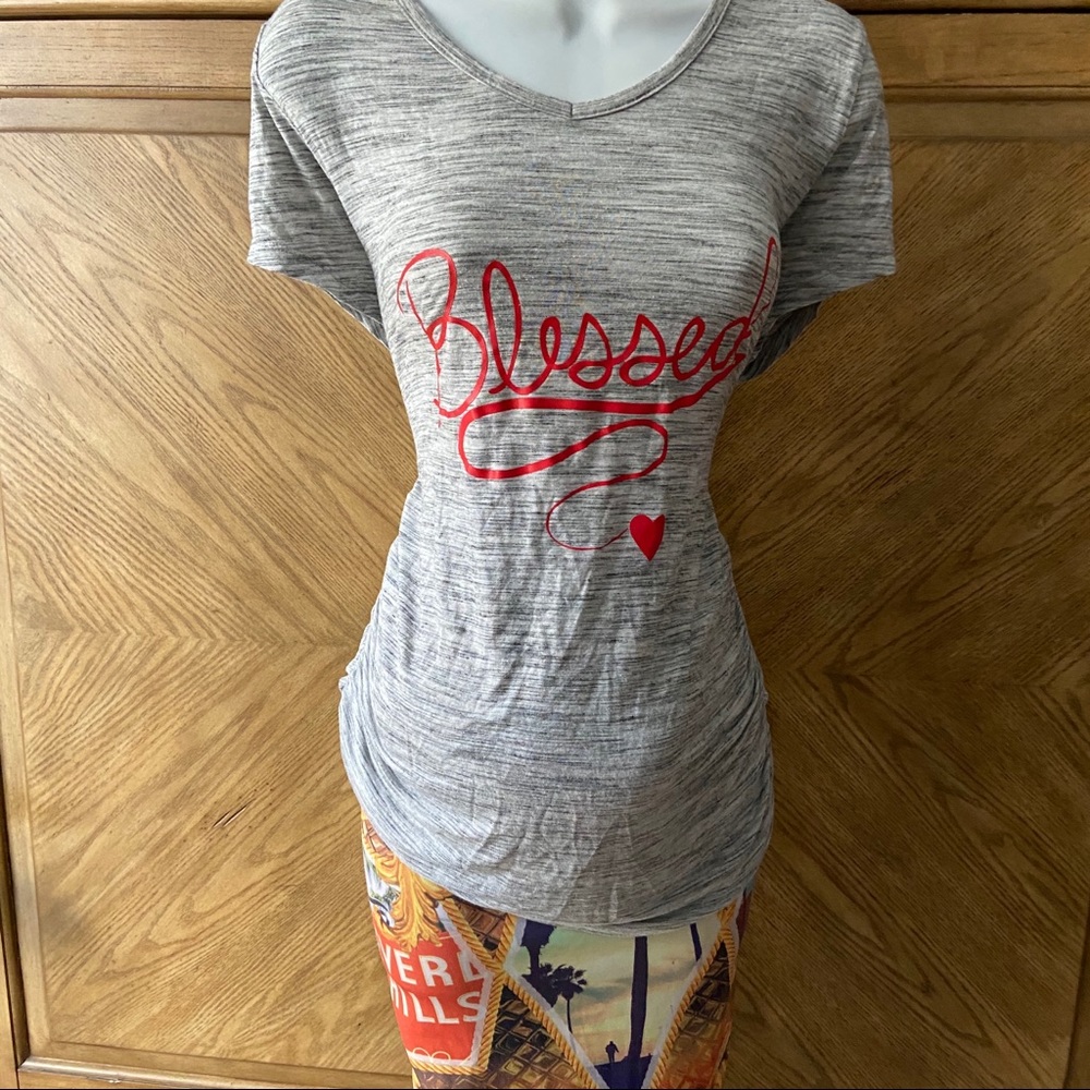 Mom’s the word gray short sleeve “blessed” tee